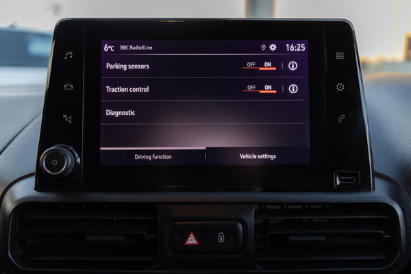 VAUXHALL COMBO 2021 2300 SPORTIVE TD WHITE