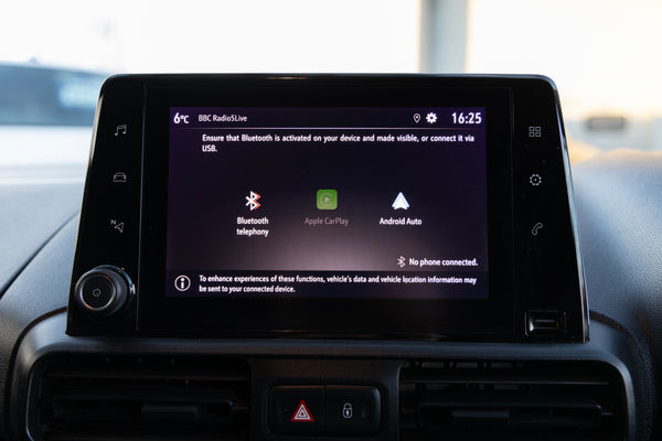 VAUXHALL COMBO 2021 2300 SPORTIVE TD WHITE