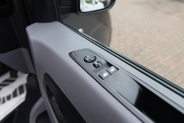 VAUXHALL VIVARO 2022 F2700 SPORTIVE S/S TD GREY