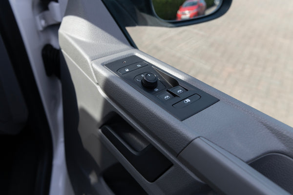 VW TRANSPORTER 2023 T6.1 T30 2.0 TDI 110 LWB STARTLINE BUSINESS PACK